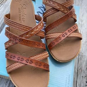 Skechers Luxe Foam Women’s Wedge Sandal